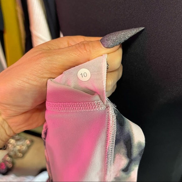 Lululemon Flow Y Bra IV
Wamo Camo Barely Pink Size 10 - Picture 12 of 12
